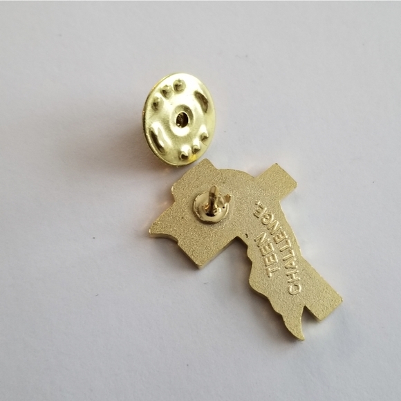 Vintage cross pin patriotic In God We Trust Teen Challenge 2002 gold tone - Picture 8 of 8
